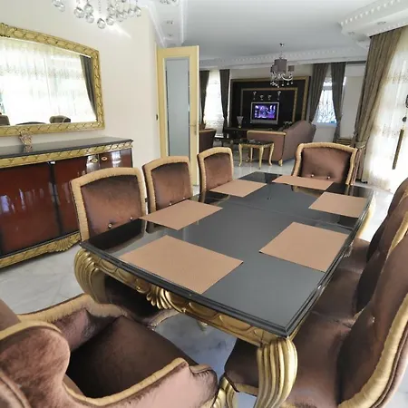 Luxury Dimcayinda Vilă *